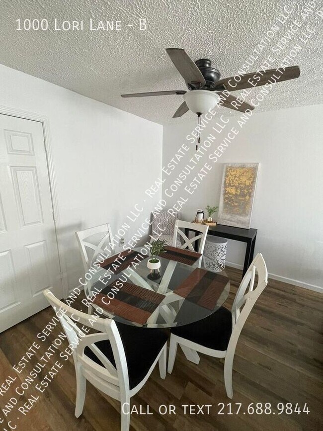 Building Photo - 1000 Lori Ln