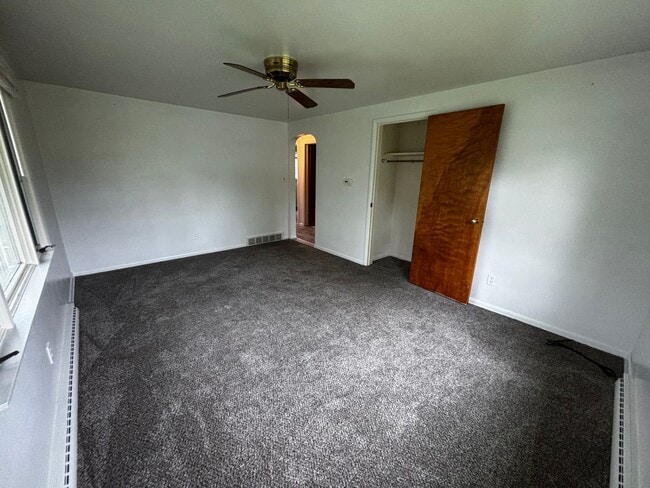Building Photo - Private Apartment with Two Stall garage