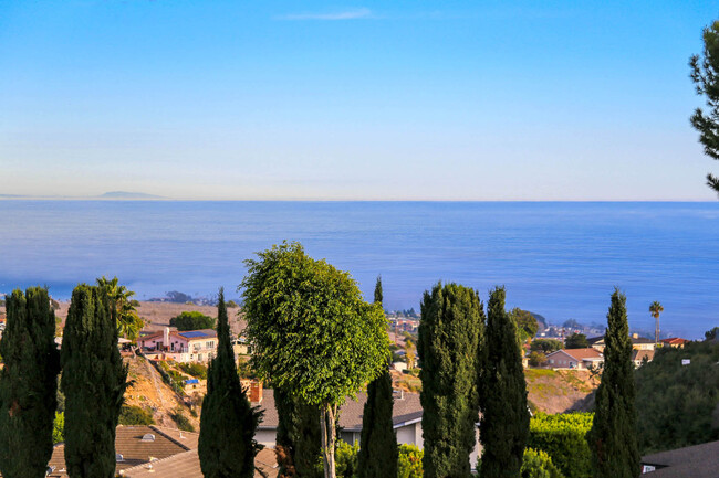 Building Photo - 30717 Palos Verdes Dr E