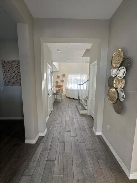 Building Photo - 33805 Astoria Cir