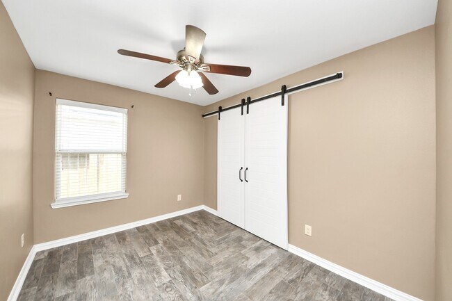 Building Photo - 11219 Hall Terrace Ct
