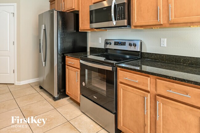 Building Photo - 12418 Itani Wy
