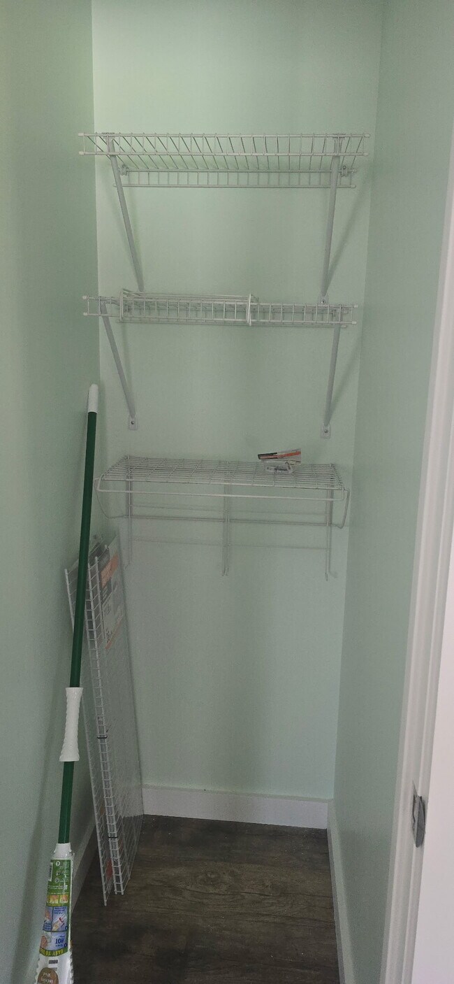 Building Photo - 111 Zandhoek Rd