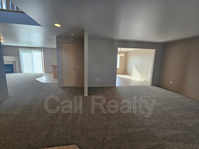 Building Photo - 7016 S Lucas St