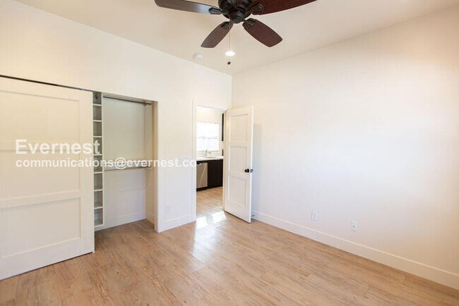 Building Photo - 412 W Roosevelt St