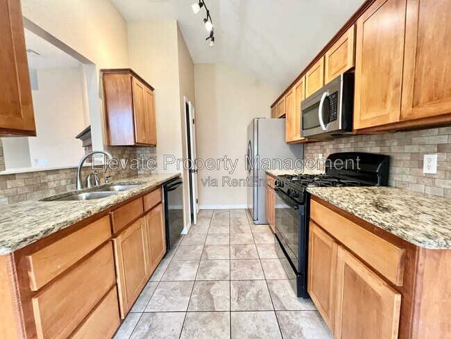 Building Photo - 16405 Otter Dr