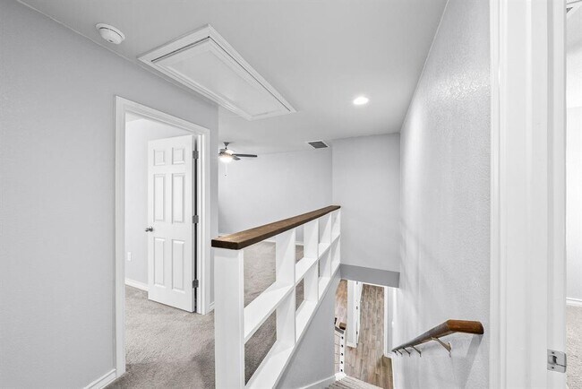 Building Photo - 5002 Plum Peach Bend