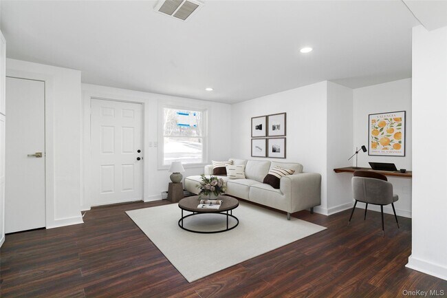 Building Photo - 2845 NY-9G