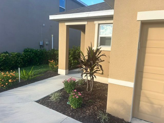 Building Photo - 12152 SW RIMINI Way
