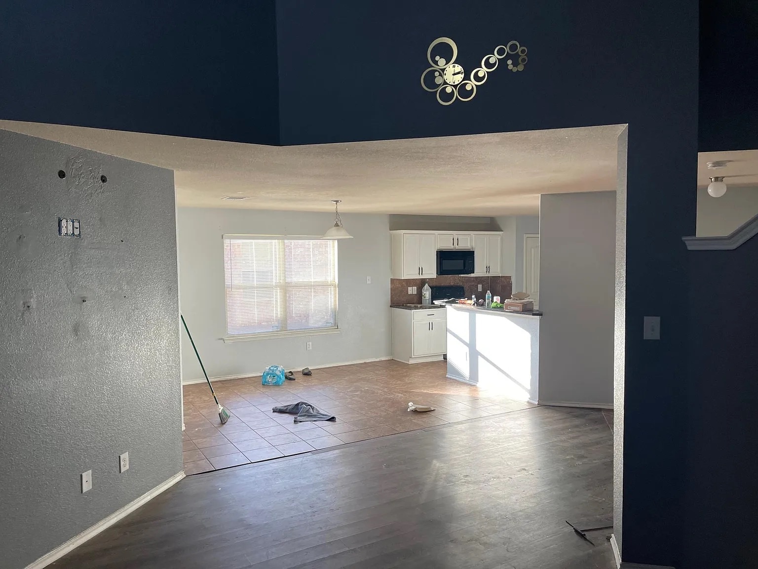 Building Photo - Room in House on Overlook Dr