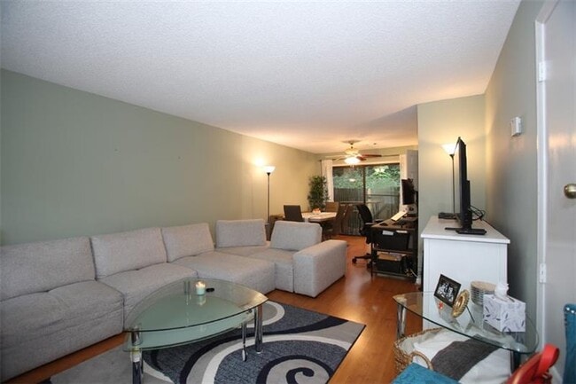 Building Photo - 2762 Farm Ln SE