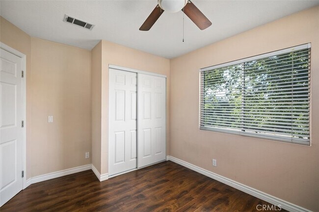 Building Photo - 9 Acorn Ridge