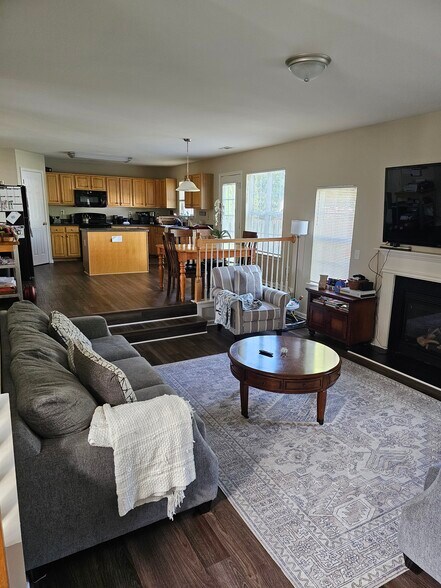 Building Photo - 162 Glenn Allen Rd