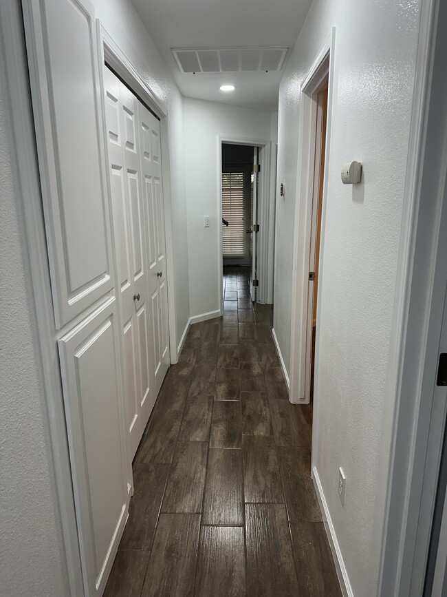 Building Photo - 2154 Berryhill Ave