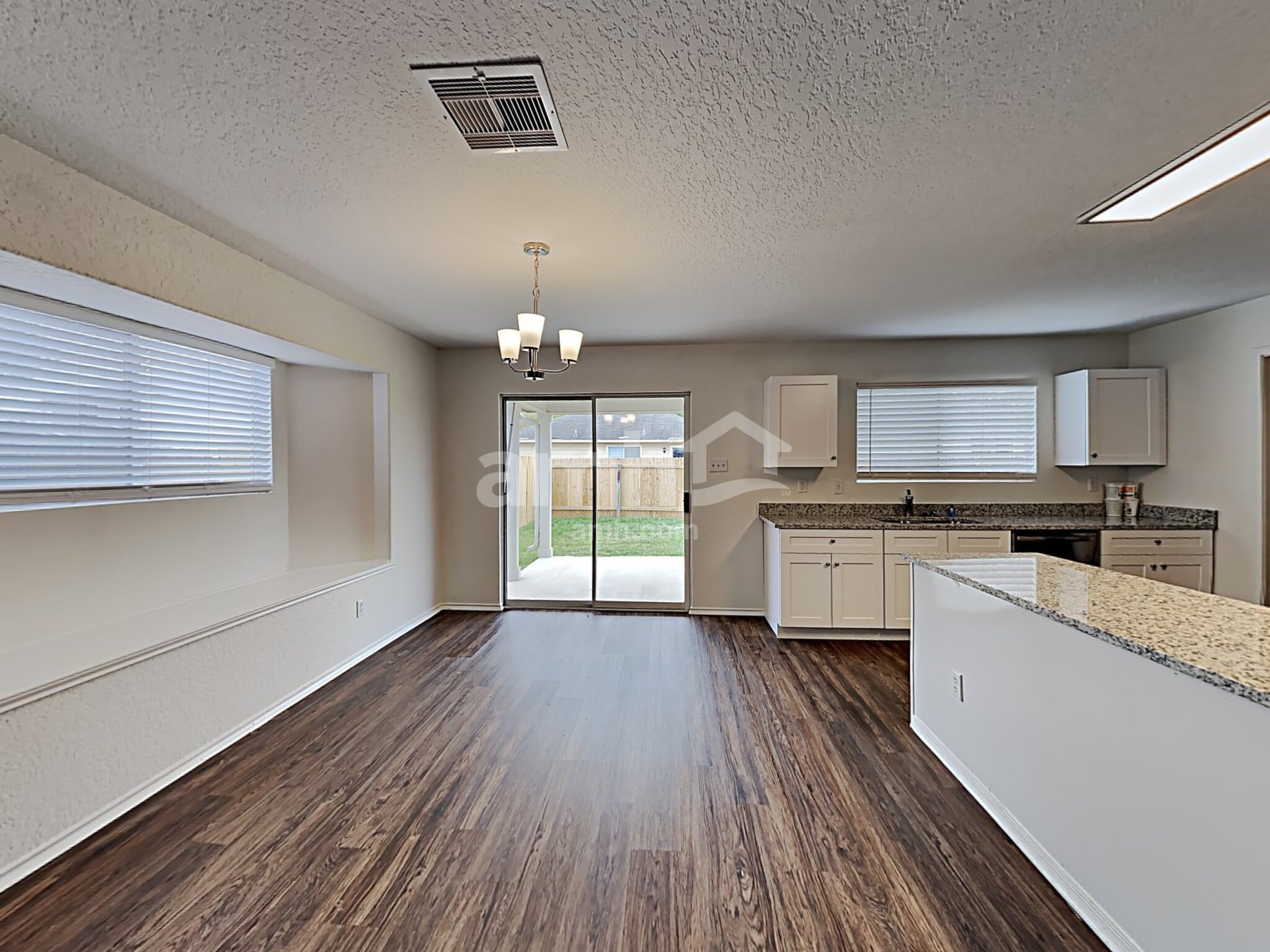 Building Photo - 9210 Laguna Falls