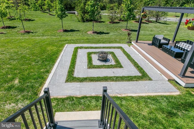 Building Photo - 41355 Tarragon Leaf Dr