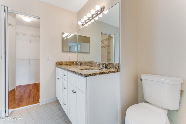 Building Photo - 121 Bob White Ct