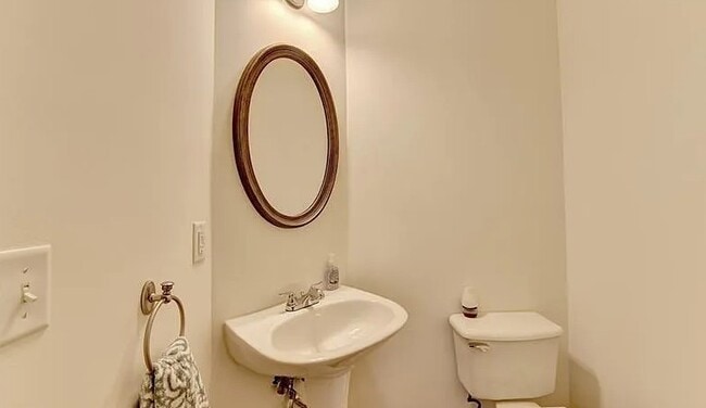 Building Photo - 10898 Gallier St