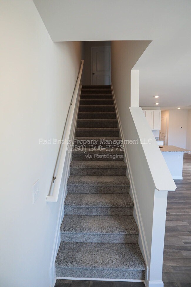 Building Photo - 230 Winston Ln