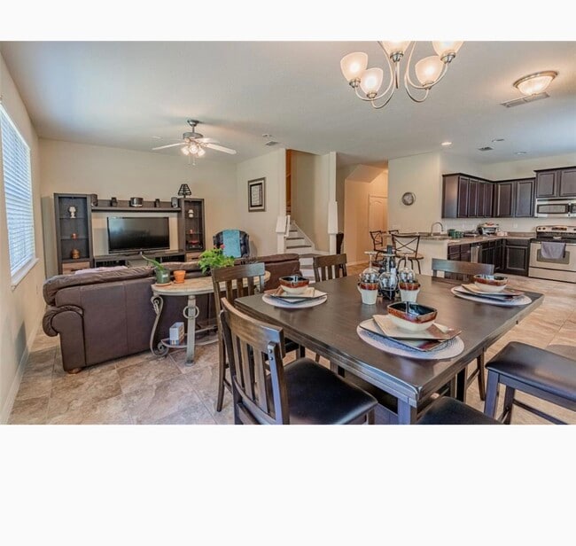 Building Photo - 2152 Betsy Ross Ln