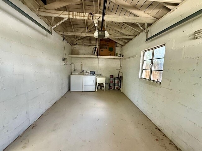 Building Photo - 3907 W Mullen Ave