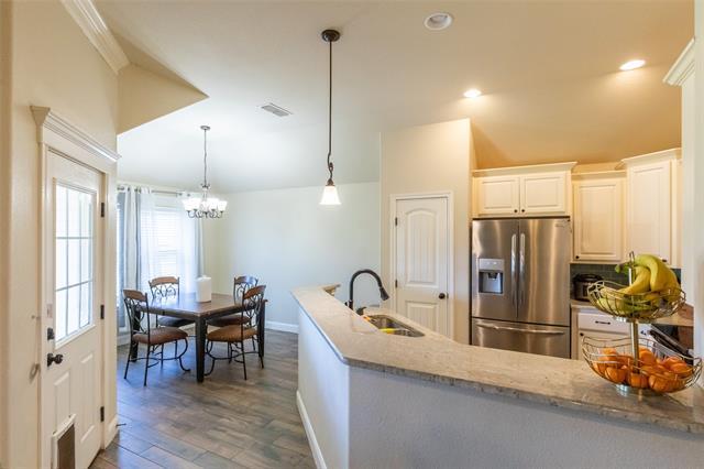 Building Photo - 349 White Rock Dr