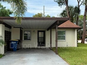 Building Photo - 2040 Sunset Grove Ln