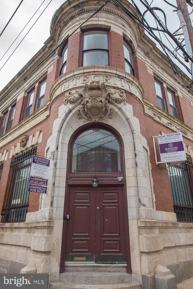 Building Photo - 44 N 4th St