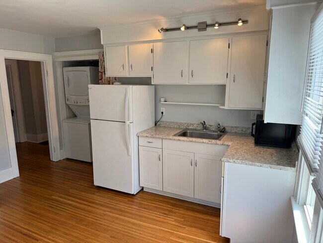 Building Photo - 1476 Ridge Rd