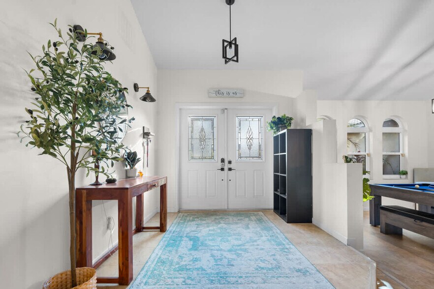 Building Photo - 7071 SW 20th St