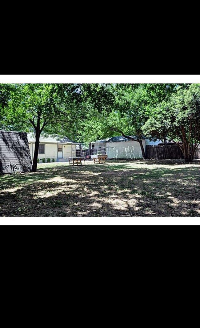 Building Photo - 4904 Langley Rd