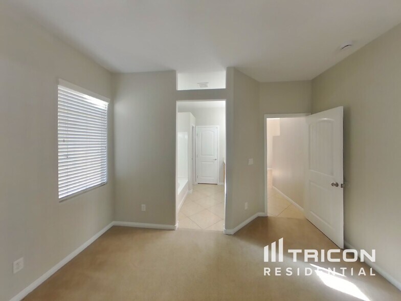 Building Photo - 2204 Turtle Beach Ave