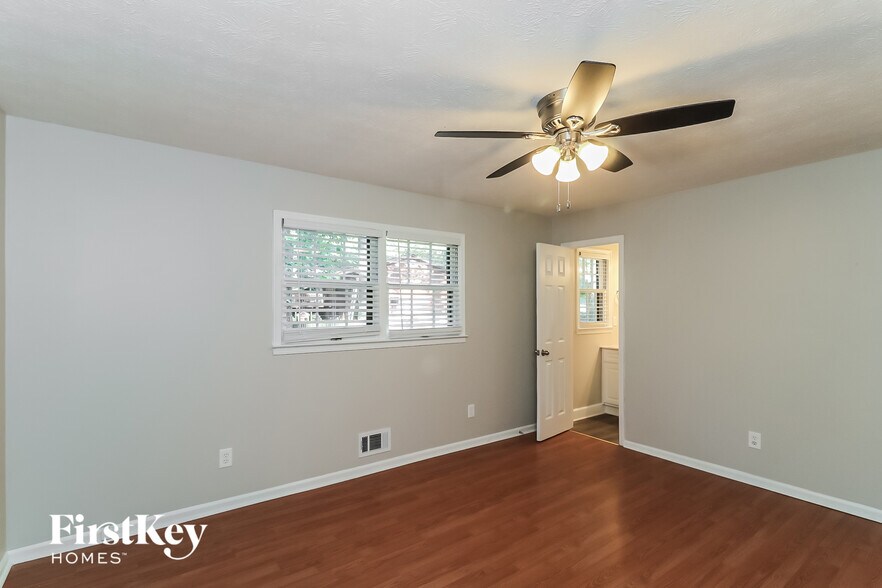 Building Photo - 2515 Cottonwood Dr