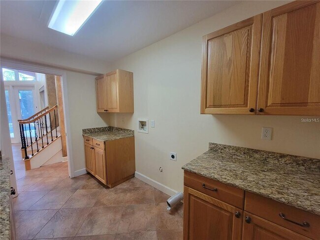 Building Photo - 10209 Thurston Groves Blvd