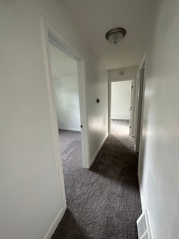 Building Photo - 5125 Bigelow Dr