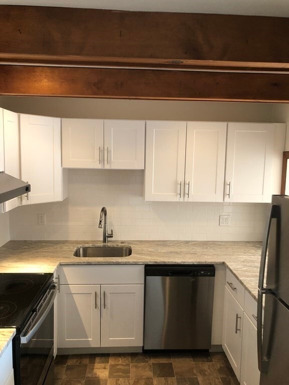 Building Photo - 65 Front St