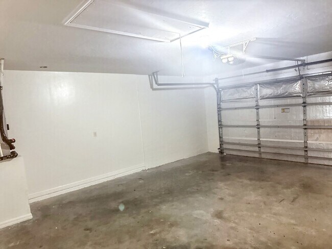 Building Photo - 2240 Safe Harbour Ct