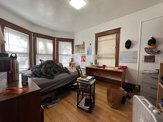 Building Photo - 226 Bryant Ave