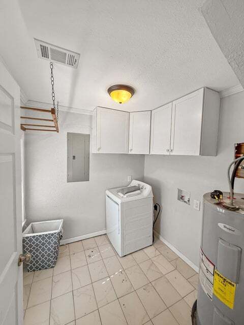 Building Photo - 303 Knapp St