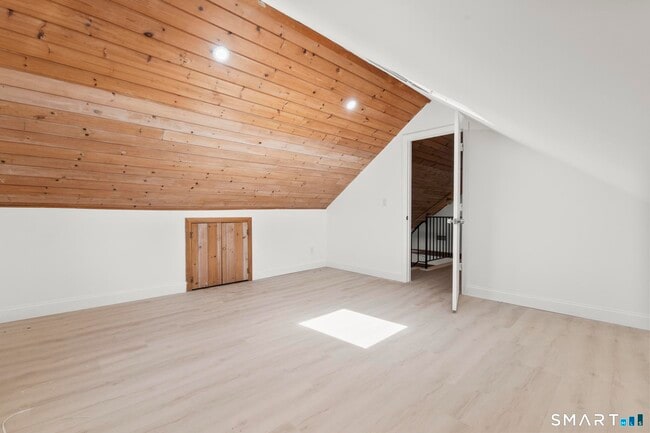 Building Photo - 64 Soundview Ave