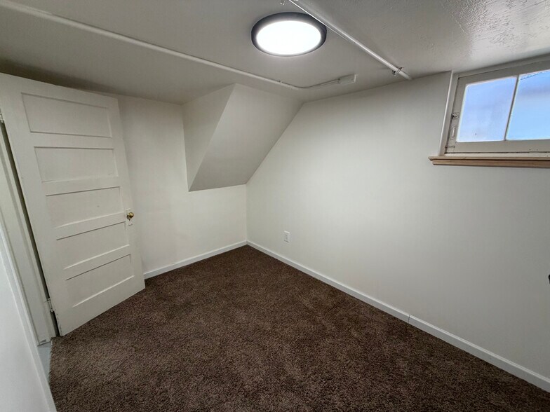 Building Photo - 2659 Brinker Ave