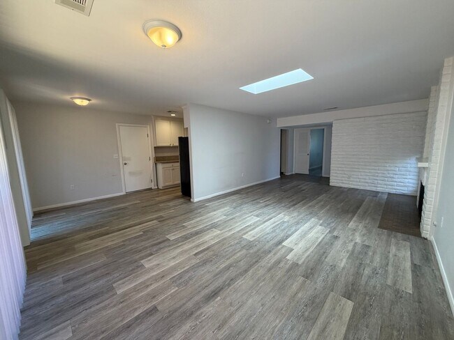 Building Photo - 4618 Collwood Ln