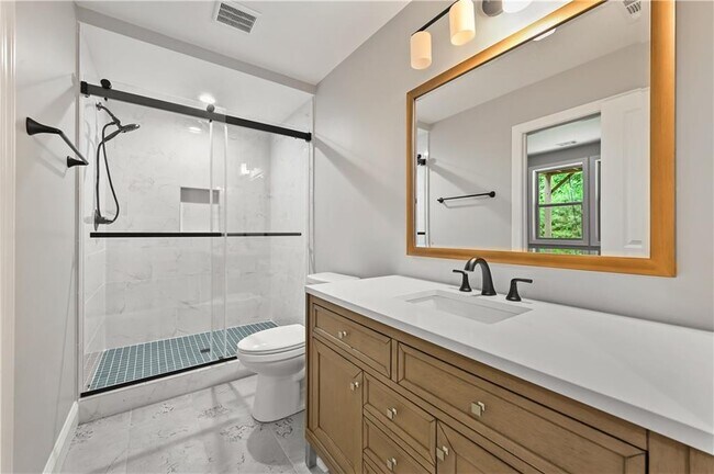 Building Photo - 9965 Cameron Parc Cir