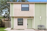 Building Photo - 844 7th Ave S