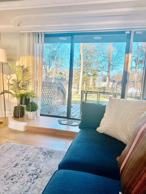 Building Photo - 9817 Inglemere Dr