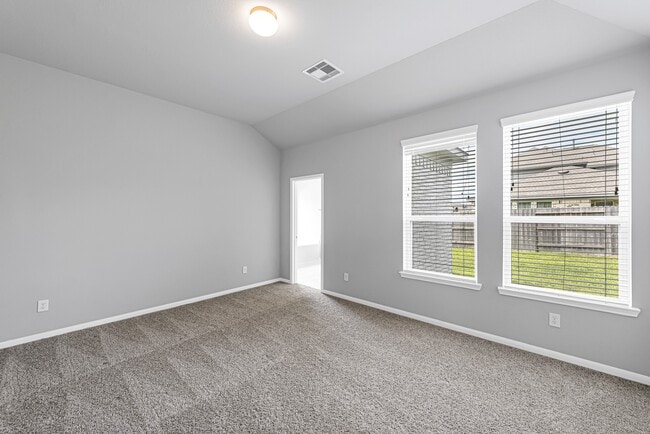 Building Photo - 5462 Grand View Dr