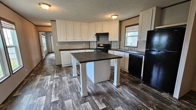 Building Photo - 2036 E Campus St