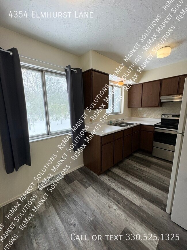 Building Photo - 4354 Elmhurst Dr