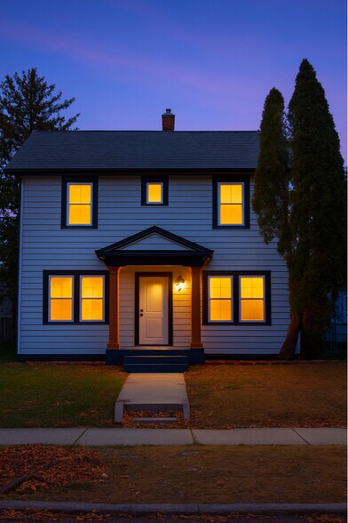 Building Photo - 1912 Fernwood Ave