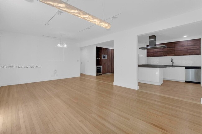 Building Photo - Northeast 99th Street, Miami Shores, FL 33138 - 3 BR 2.5 BA house